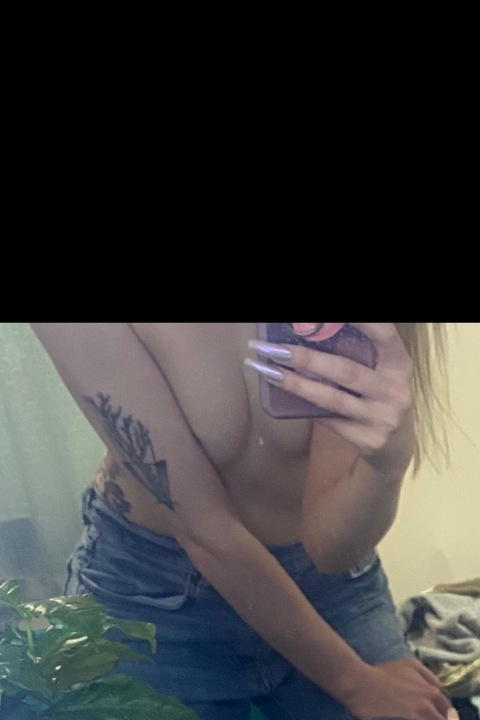 alanabb onlyfans leaked picture 2