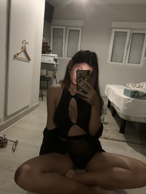 ana997 onlyfans leaked picture 2