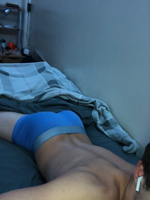 andrew.10 onlyfans leaked picture 2