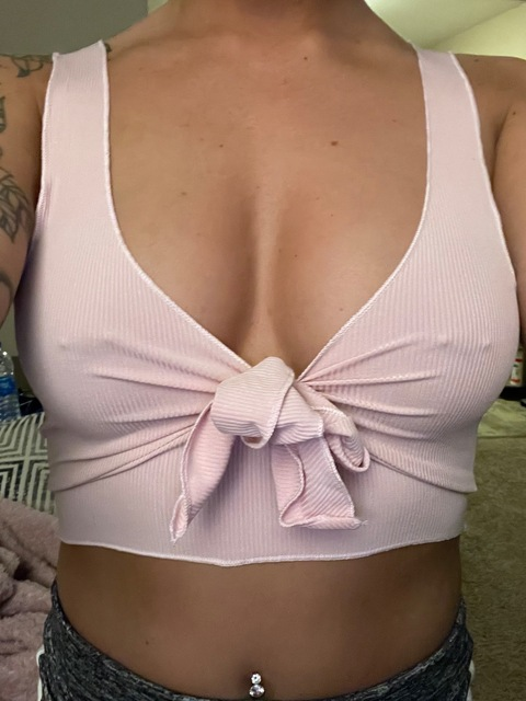 babycakesali onlyfans leaked picture 2