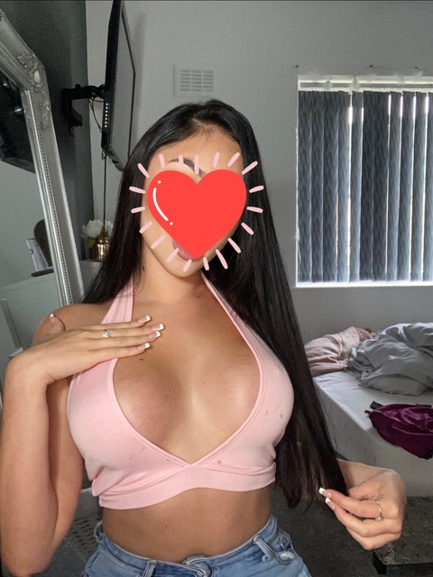 bellaboo101 onlyfans leaked picture 2