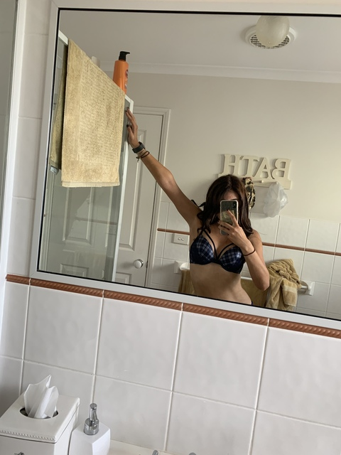 brookefranks_x onlyfans leaked picture 2