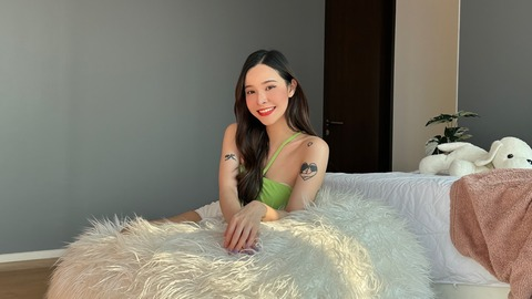 chloe.wang onlyfans leaked picture 2