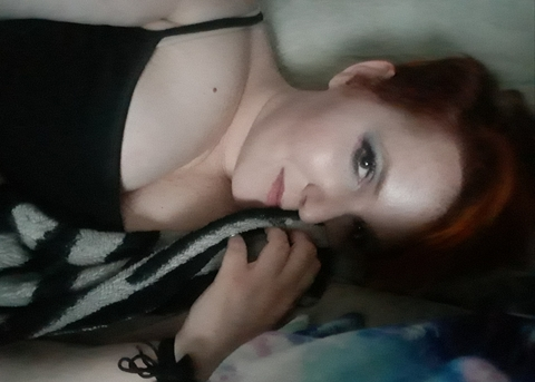 crazygingergirl19 onlyfans leaked picture 2