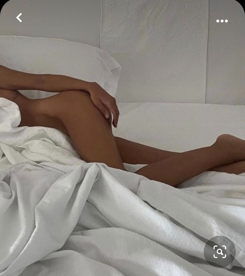 crina010399 onlyfans leaked picture 2