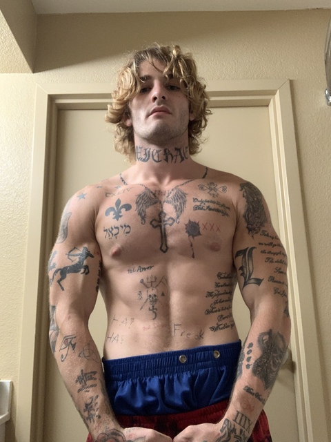 dropdeadmike onlyfans leaked picture 2