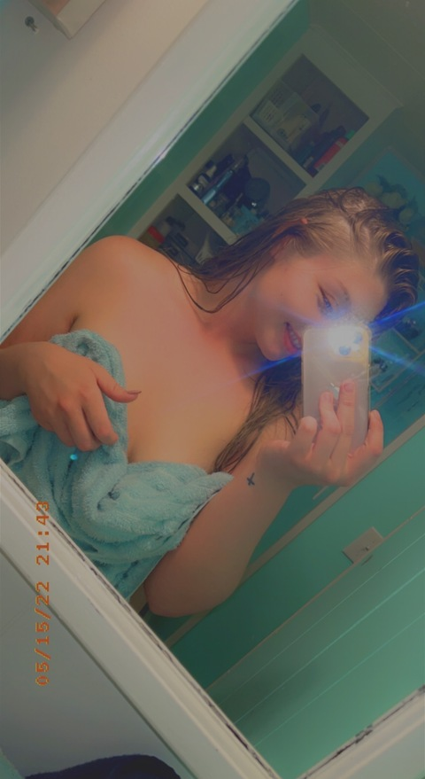 freakykiki143 onlyfans leaked picture 2