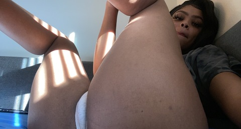 goldenbbyk onlyfans leaked picture 2