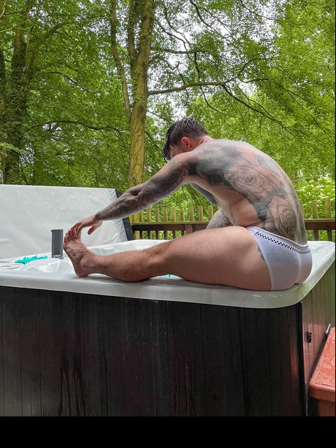 hatts17free onlyfans leaked picture 2