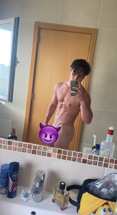 holoboii onlyfans leaked picture 2