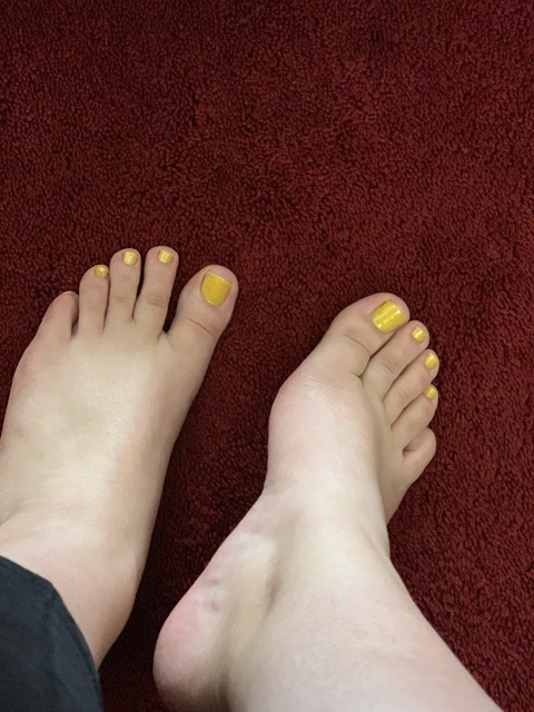 itssofeetah onlyfans leaked picture 2