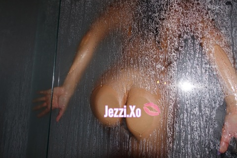 jezzi.xo onlyfans leaked picture 2