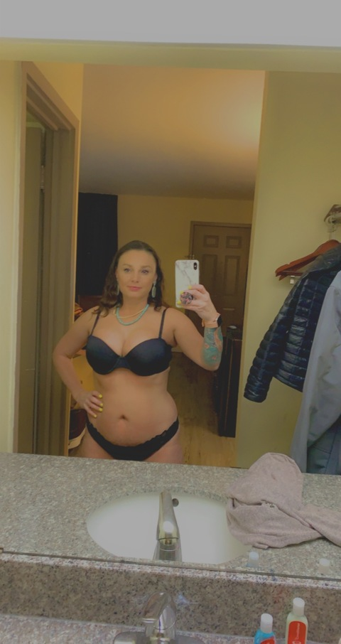 karuvasplaytime onlyfans leaked picture 2