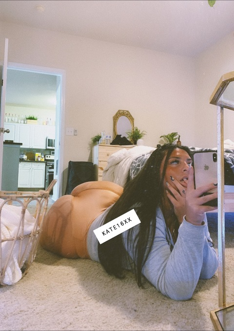 kate16xx onlyfans leaked picture 2