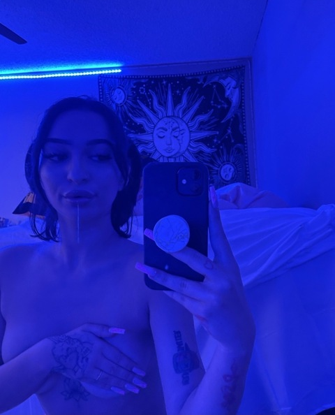 kianakumanixo onlyfans leaked picture 2