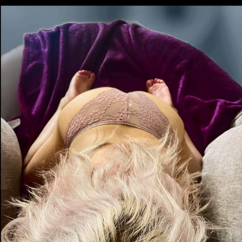 little_blondie69 onlyfans leaked picture 2