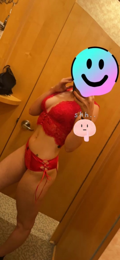 littlfrenchy onlyfans leaked picture 2