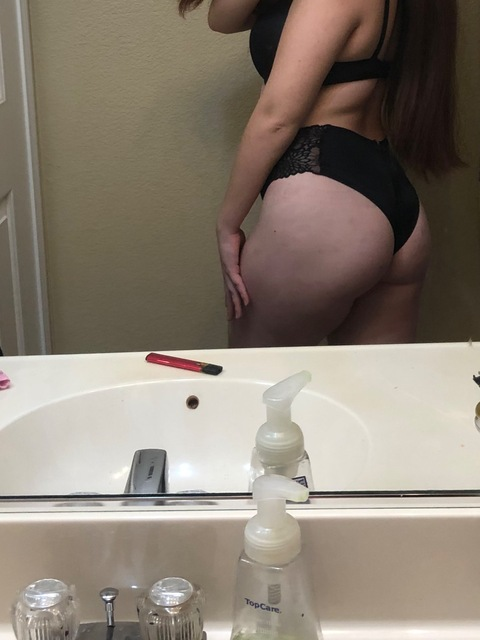 makaylaurfav onlyfans leaked picture 2