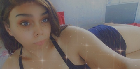 nicolesiennaskies onlyfans leaked picture 2
