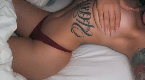 ohitsasshley onlyfans leaked picture 2