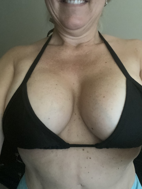 patimomfree onlyfans leaked picture 2