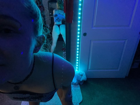 queen_karmalynn onlyfans leaked picture 2