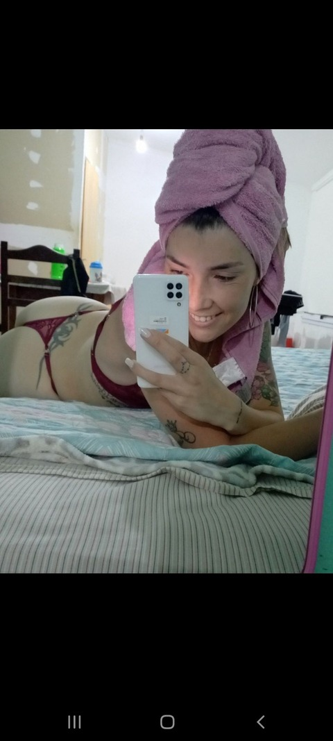 rochii22 onlyfans leaked picture 2