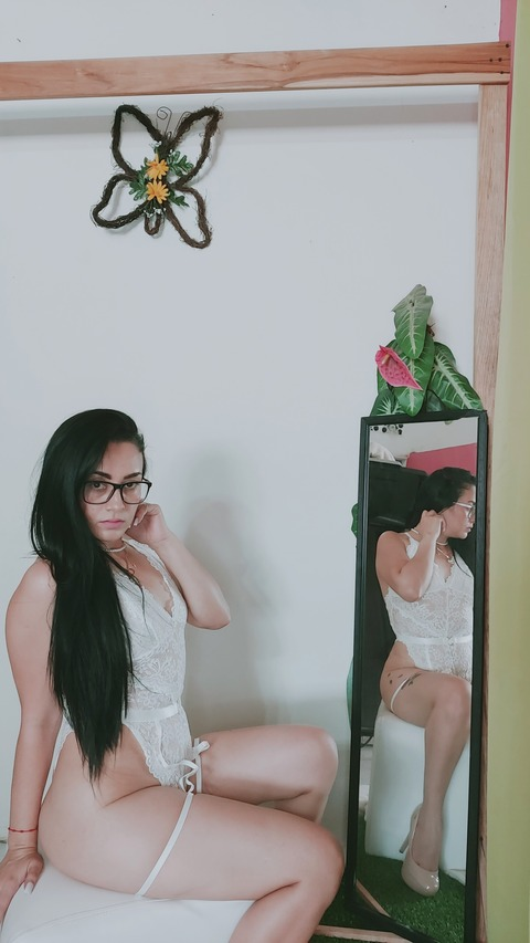 sunny_love24 onlyfans leaked picture 2