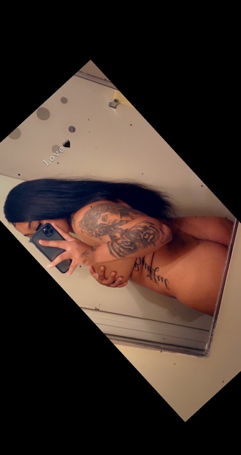 toriredd22 onlyfans leaked picture 2