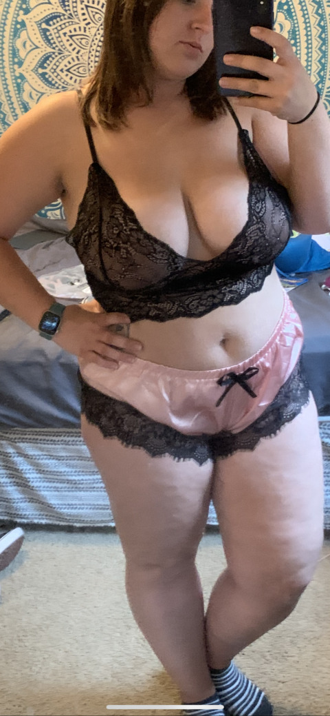 u34471477 onlyfans leaked picture 2
