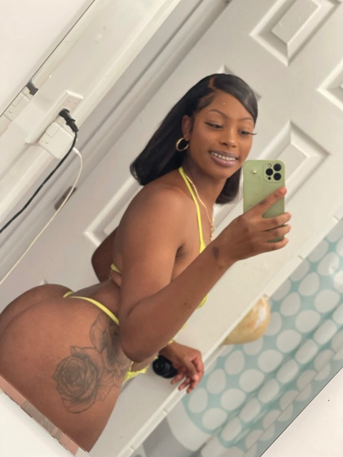 vonnabrazy onlyfans leaked picture 2