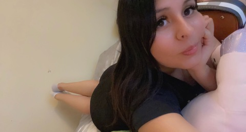 xoxo.anii onlyfans leaked picture 2